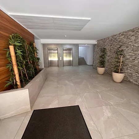Bed and breakfast One Hills Bucarest