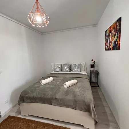 Bed & Breakfast One Hills Bucharest